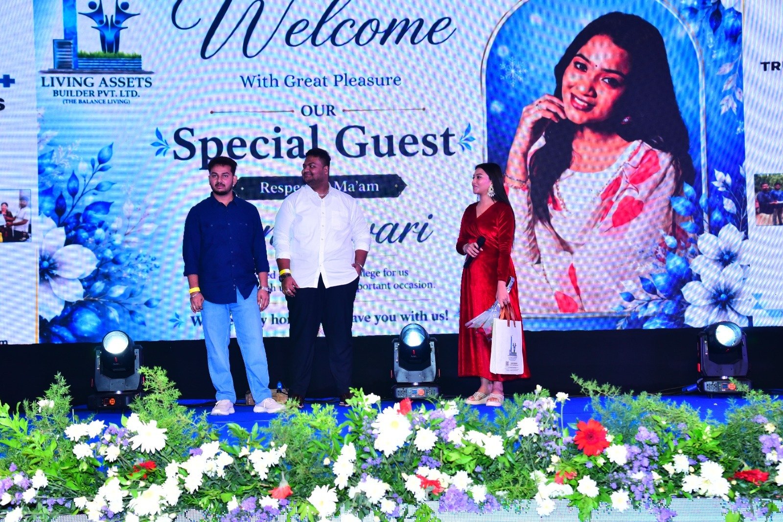 Special Guest Actress Soneshwari